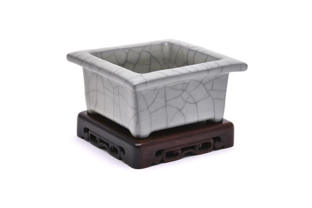 A Chinese guan-type square brush washer - Image 1 of 3