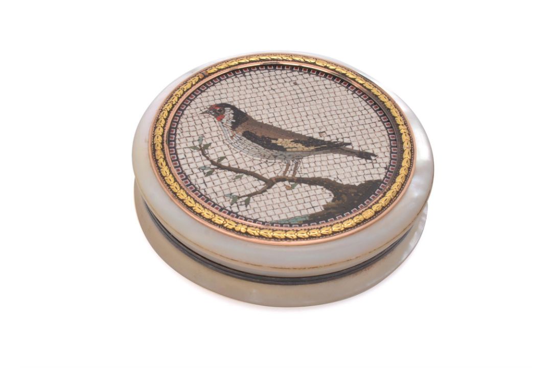 Y A mid 19th century mother of pearl and micromosaic bonbonnière - Image 1 of 3