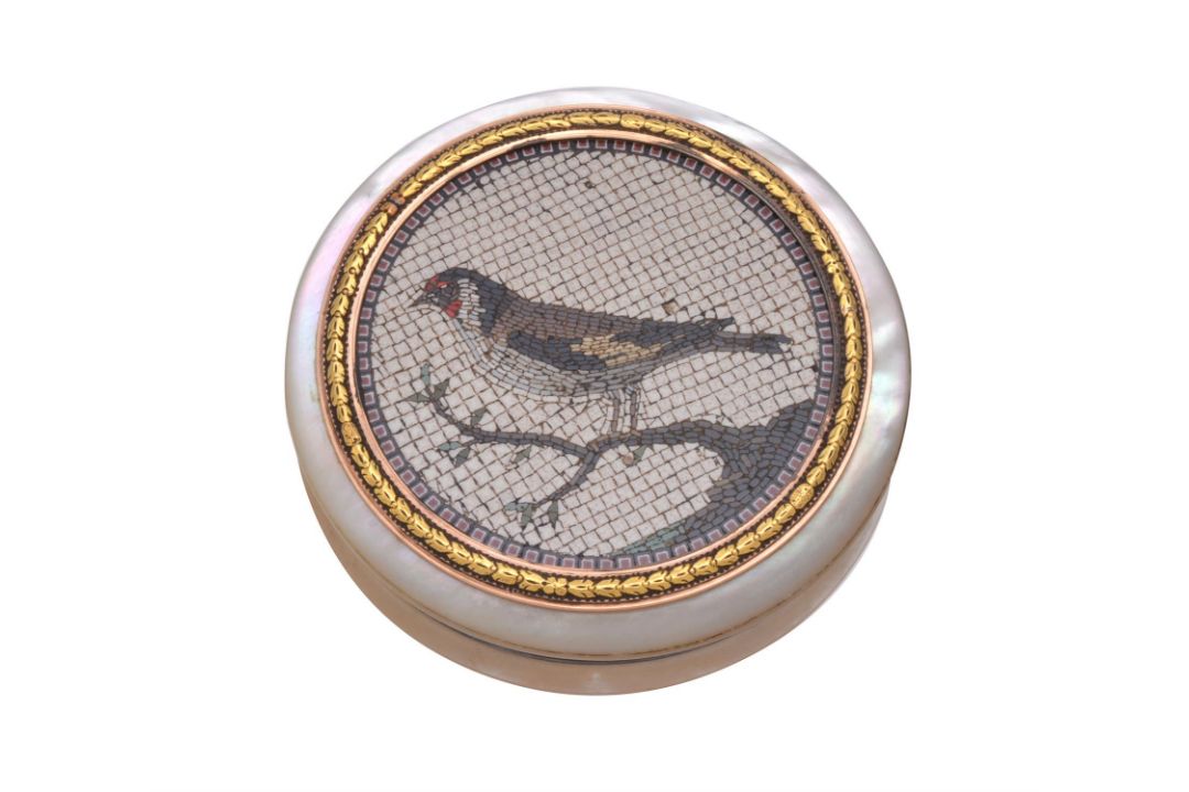 Y A mid 19th century mother of pearl and micromosaic bonbonnière - Image 2 of 3