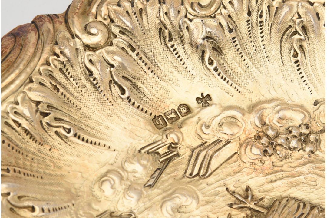 A pair of late Victorian silver gilt shaped circular dishes by W. G. Connell - Image 3 of 3