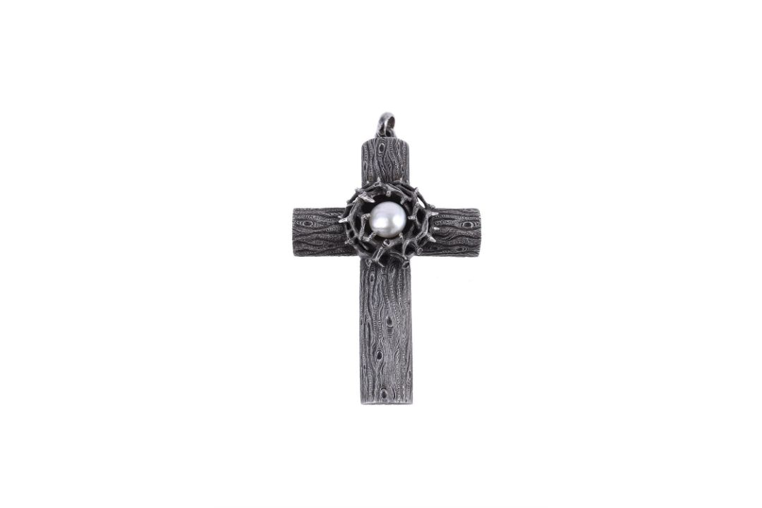 [Royal interest] A mid Victorian silver cross dedicated to the memory of Prince Albert - Image 1 of 5