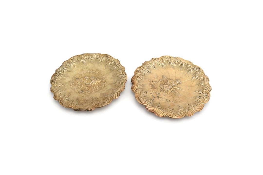 A pair of late Victorian silver gilt shaped circular dishes by W. G. Connell - Image 1 of 3