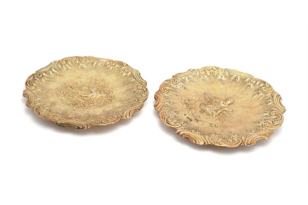 A pair of late Victorian silver gilt shaped circular dishes by W. G. Connell - Image 2 of 3