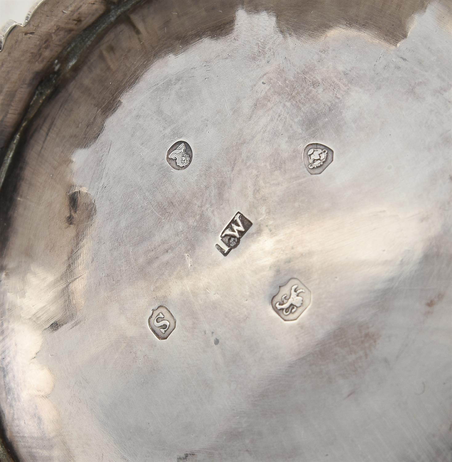 Y A William IV silver lobed circular three piece tea service - Image 4 of 6
