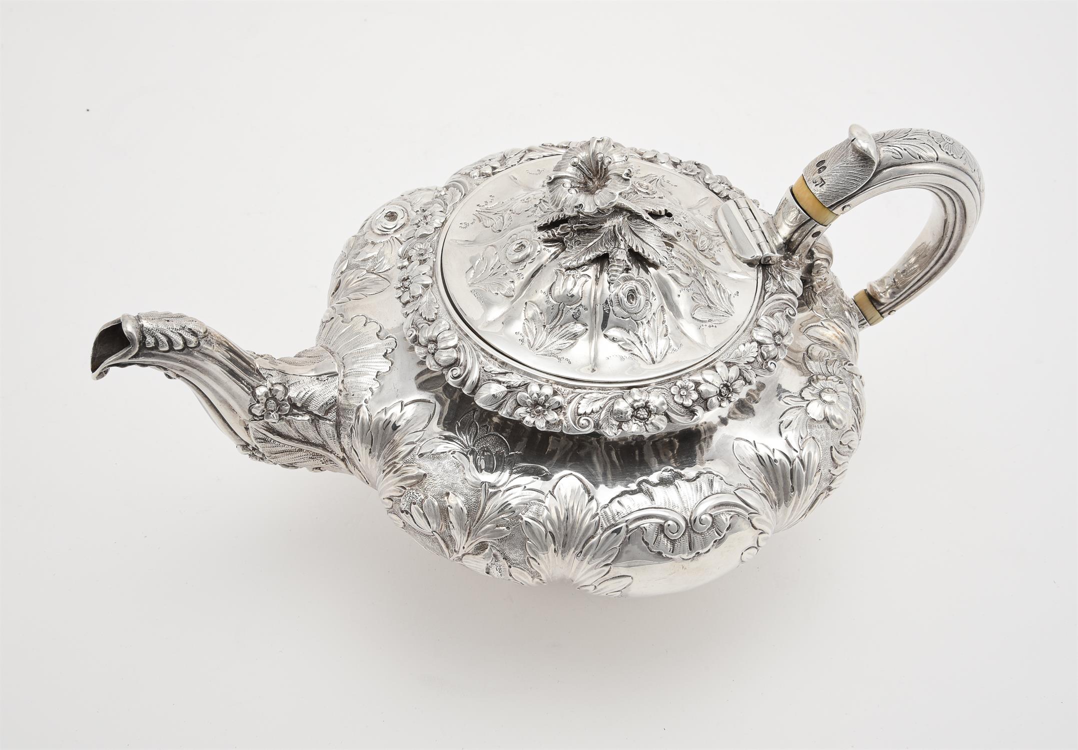 Y A William IV silver lobed circular three piece tea service - Image 3 of 6