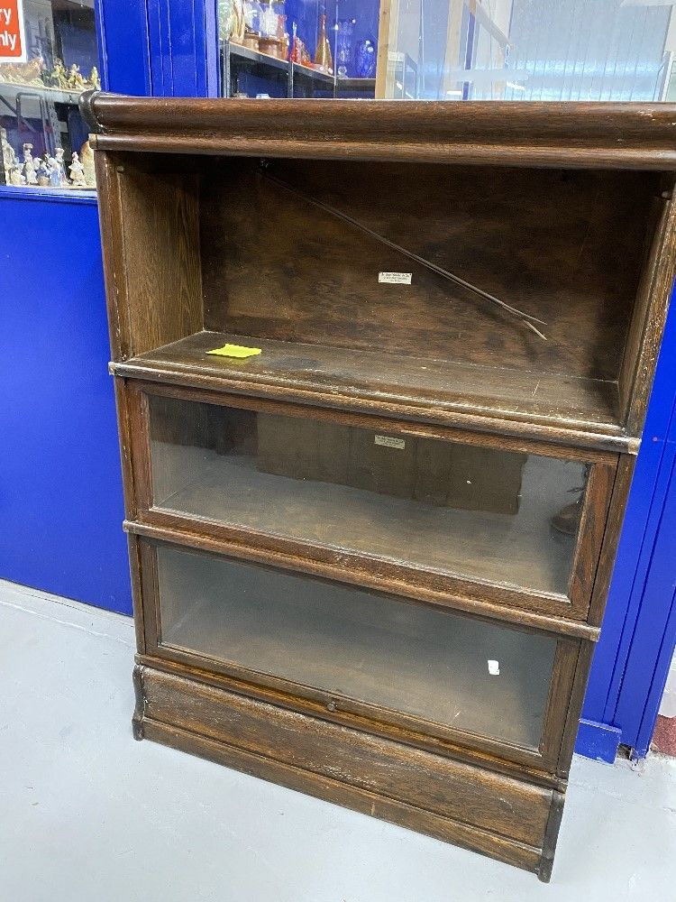 Auction of Antiques, Collectables and Fine Art.