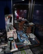 A quantity of assorted as new magnifiers and magnifying glasses.