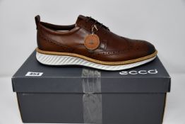 A pair of as new Ecco ST 1 Hybrid shoes (UK 10.5-11).