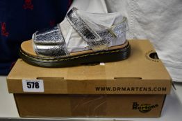 A pair of junior as new Dr Martin Girls Romi J crinkle metallic sandals (UK 3).