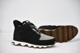 A pair of women's as new Sorel Kinetic Caribou shoes (UK 6 - RRP £140).