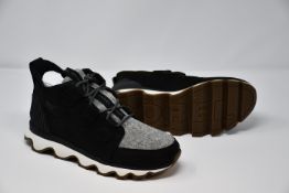 A pair of women's as new Sorel Kinetic Caribou shoes (UK 6 - RRP £140).