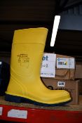 Two pairs of Workmaster Respirex dielectric® safety wellington boots (UK 9 and 11).