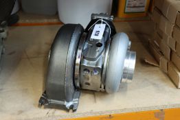 One Holset Volvo/Mack turbocharger 4031000H.