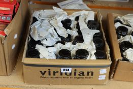 A box of Viridian beauty complex tablets.