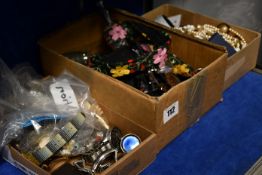 A quantity of assorted pre-owned watches, costume jewellery, knives and assorted curios (Over 18s