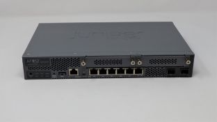 A pre-owned Juniper SRX320 Services Gateway (2011/65/EU) (No cables or other accessories included).