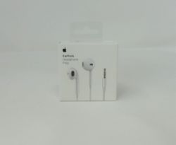 TIMED ONLINE AUCTION: IT & Electricals To Include: Cameras & Lenses, Mobile Phones, Headphones, Networking Devices, Computer Parts & More!