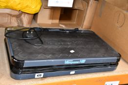 One Vibrapower HIIT oscillating vibration plate with bluetooth.