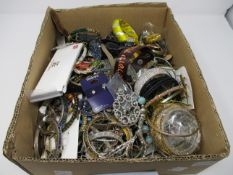 A box of jewellery/watches.