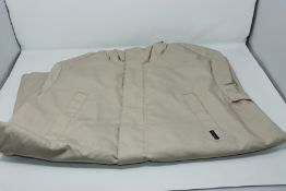 One men's as new Ben Sherman Four Pocket Hooded jacket size 2XL (0062387).