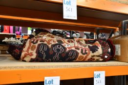 One pre-owned patterned rug.