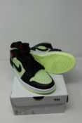 One as new Air Jordan 1 Mid SE sneakers size UK 5.5 (cv5276003).