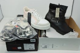 One as new Levi's Mullet S 2.0 sneakers size UK 6 (231579-747-81). One women's as new Jana black