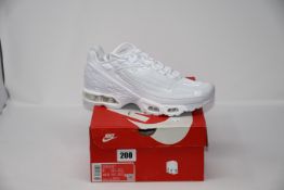 One as new Nike Air Max Plus III white/white-vast grey size 8.