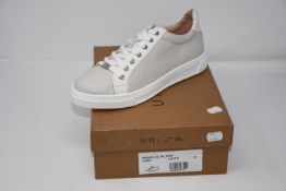 A pair of as new Unisa Franci trainers (EU 41).