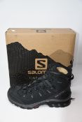 One as new Salomon men's Quest 4D 3 GTX size UK 10.