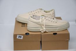 Two as new Stepney Workers Club Dellow Canvas Rawe Cru size UK 9.