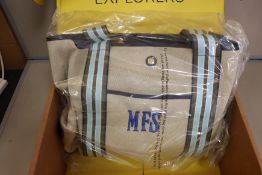 One as new Paravel Cabana tote colour: canvas/marlin.