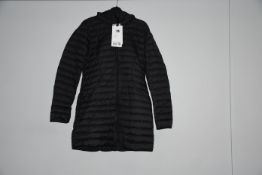 One as new Lululemon Pack it Down Jacket *Long size 6 (LW4BBQS).