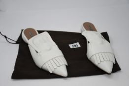 One pre-owned Ganor Dominic Marcel White size 40.