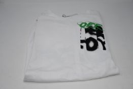 One as new Off White Spray Blurred S/S Slim Tee size M (Omaa027F191850050188. Some marks at the