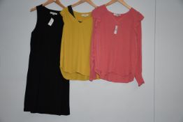 One as new Loft Clip Dot Smocked Ruffle Blouse in Chalk Rose size M. One as new Loft Smocked Trim