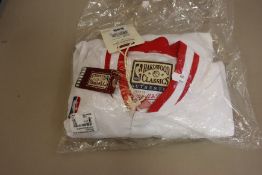 One as new Chicago Bulls Warm Up Jacket ´96 size 3XL (AWJKCP19042-CBUWHBK96).