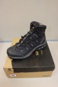 One as new Salomon men's Quest 4D 3 GTX size UK 10.