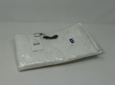 One as new Set white lace shirt size 38 (70152). One as new Set white lace shirt size 40 (70152).