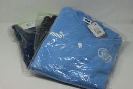 One as new Puma Manchester United hoodie size M (756134 27). One as new Puma Men Hoodie size S (