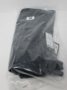 One as new G Raw Roxic short size 32. Colour: marine blue.