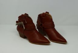 One pair of lady's boxed as new Dingo (DI 111) Keepsake ankle western style boots in cognac (9 M).