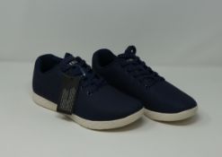 One as new Nobull Superfabric navy trainer size UK 8 (FSFNVYIVORY9).