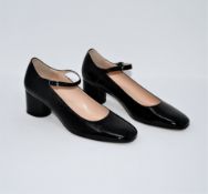 One as new Comptoir Des Cotonniers Mary Janes in patent leather with a round heel shoes size 36 (