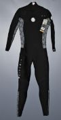 One as new Rip Curl Womens Dawn Patrol 3/2mm GBS Chest Zip Wetsuit size 8 (WSM8KS).