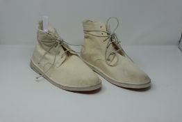 One as new Marselle lace ups cream white ankle boots size 43 (MM2710330111).