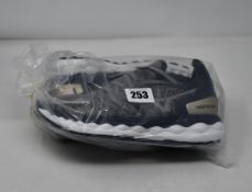 One as new Mizuno Wave Sky Neo grey trainers size UK 5.5.