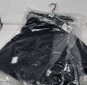 Three men's as new Clubclass Edgware navy skinny trousers size 32R (T1003N).