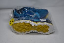 One as new Mizuno Wave Mujin 7 blue trainers size UK 8.