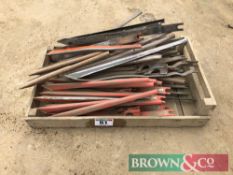 Quantity combine crop lifters